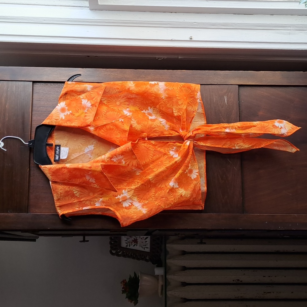 Hot Stuff size med vintage tag sheer orange flower power 1/2 sleeveless tie top